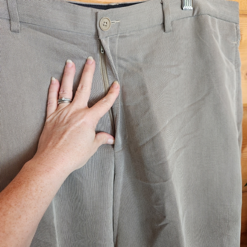 Calvin Klein 💙 Men Pinstripe Taupe Modal Dress Pants Flat Front Slacks 36 X 30" - Picture 4 of 10